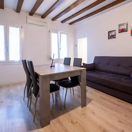 شقة Corpus Domini Downtown Flat